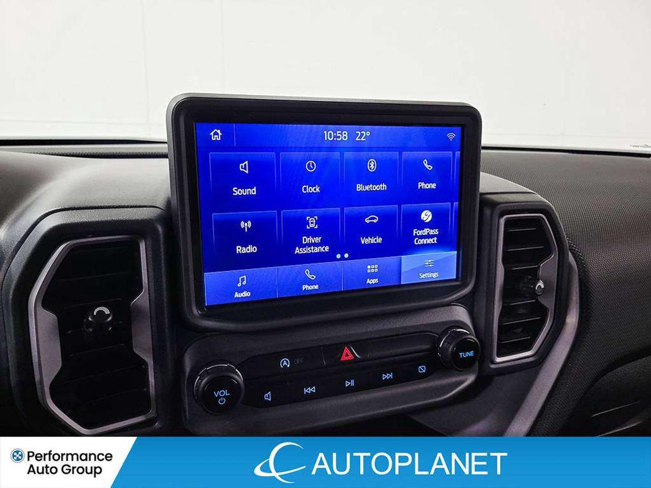 2024 Ford Bronco Sport Big Bend 4X4, Navi, Bluetooth, Back Up Cam! Photo