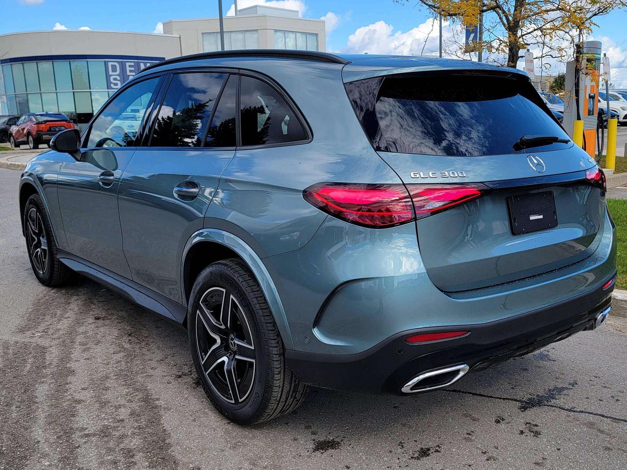 2027 Mercedes-Benz GLC GLC 300 Photo