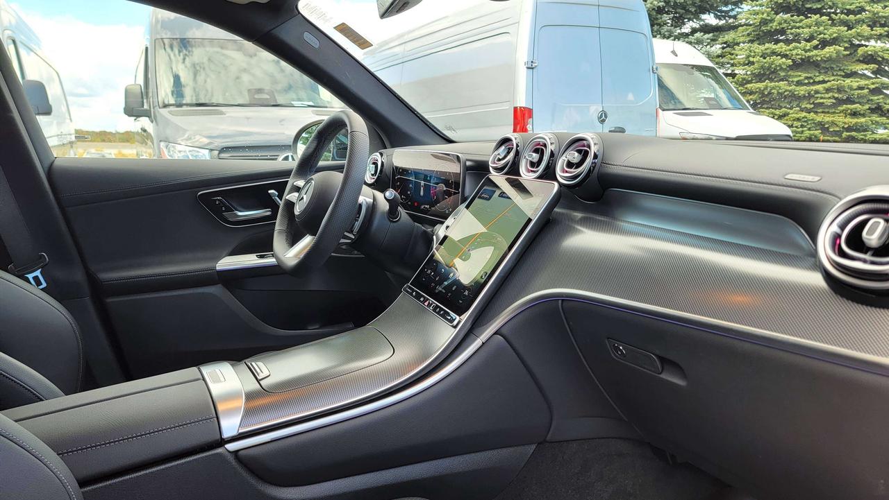 2027 Mercedes-Benz GLC GLC 300 Photo