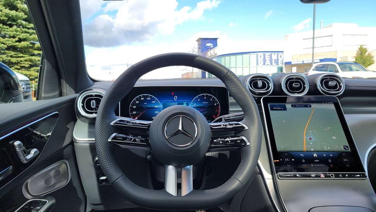 2027 Mercedes-Benz GLC GLC 300 Photo