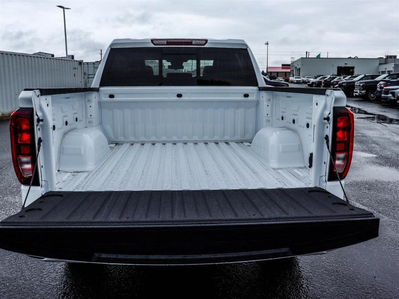 2026 GMC Sierra 1500 Crew Cab Short Box 4-Wheel Drive Elevation Photo