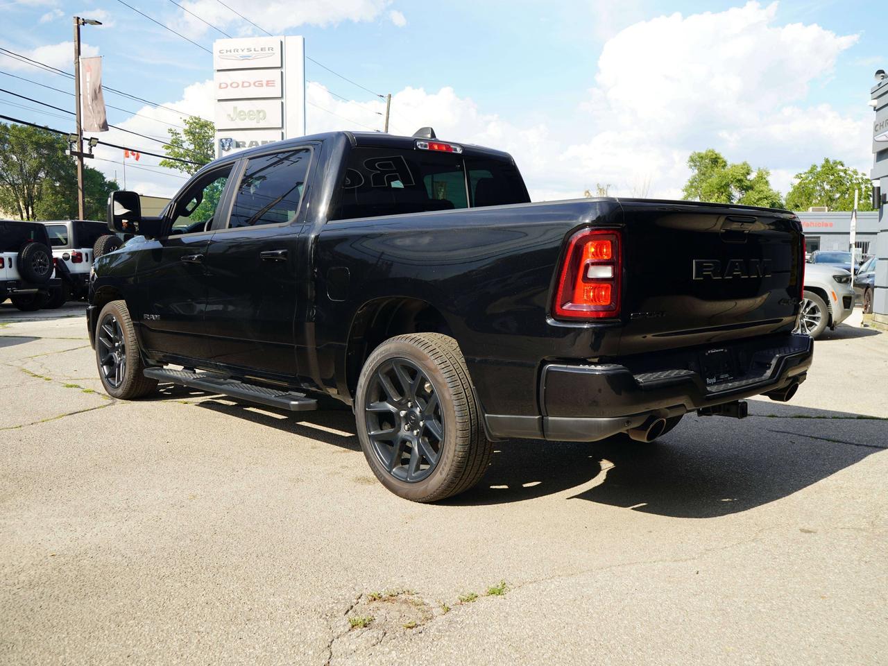 2025 RAM 1500 SPORT, NIGHT EDITION, DUAL SUNROOF Photo