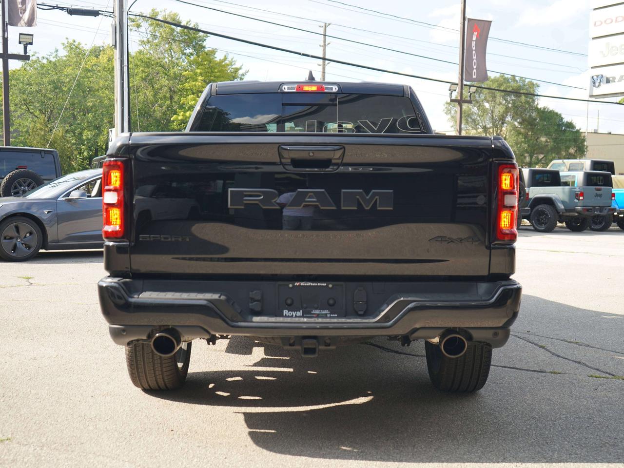 2025 RAM 1500 SPORT, NIGHT EDITION, DUAL SUNROOF Photo