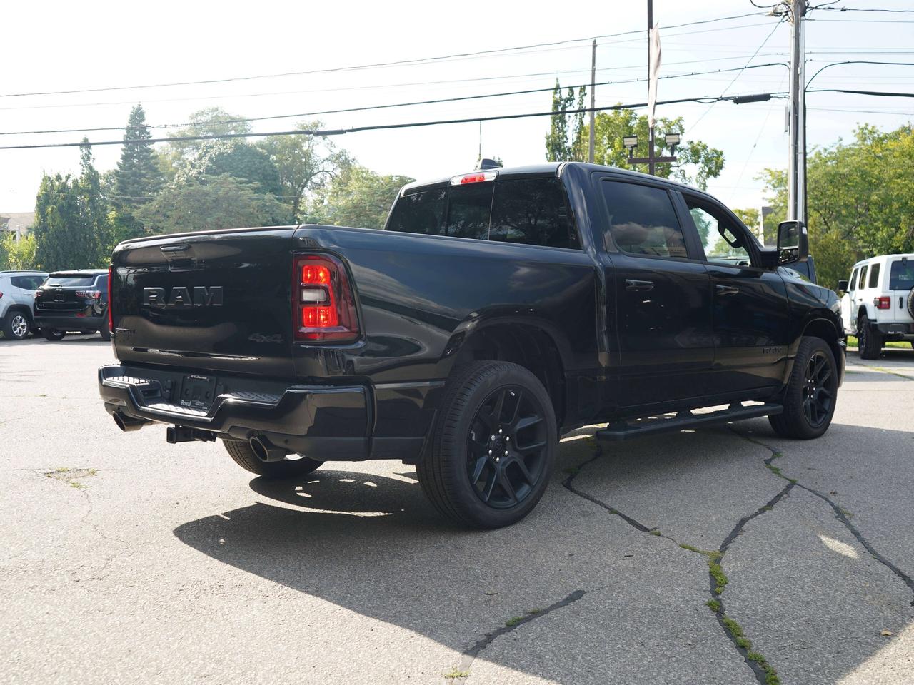 2025 RAM 1500 SPORT, NIGHT EDITION, DUAL SUNROOF Photo