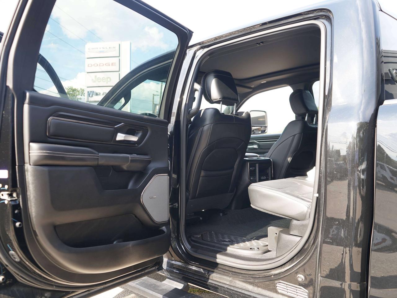 2025 RAM 1500 SPORT, NIGHT EDITION, DUAL SUNROOF Photo