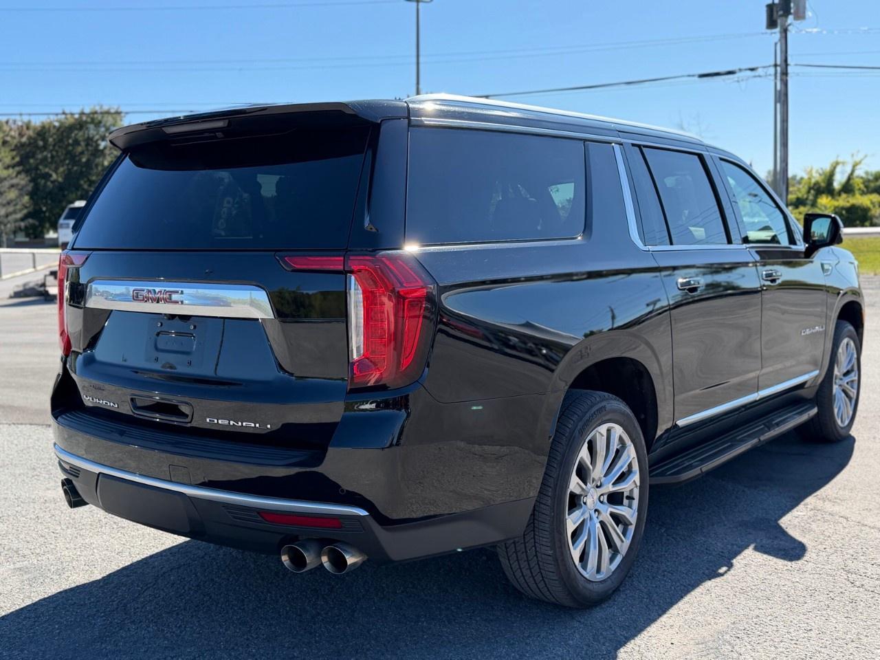 2024 GMC Yukon XL 4WD 4DR DENALI Photo4