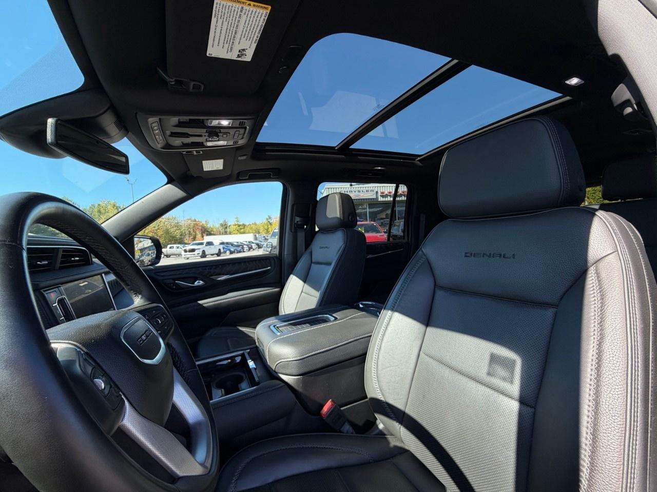 2024 GMC Yukon XL 4WD 4DR DENALI Photo
