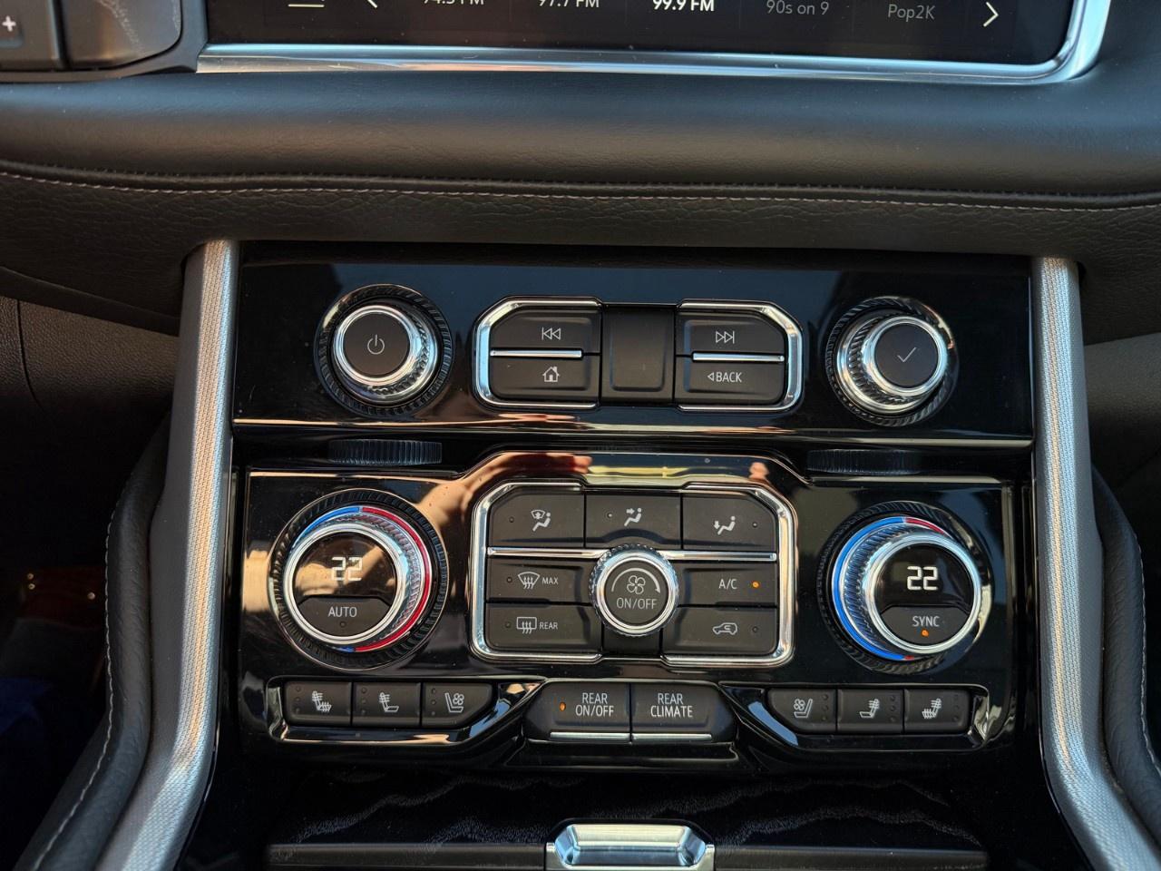 2024 GMC Yukon XL 4WD 4DR DENALI Photo
