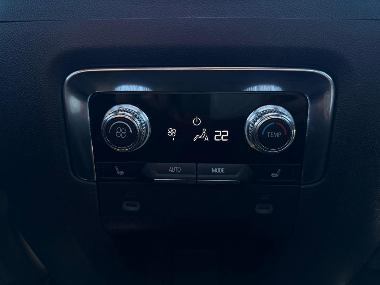 2024 GMC Yukon XL 4WD 4DR DENALI Photo