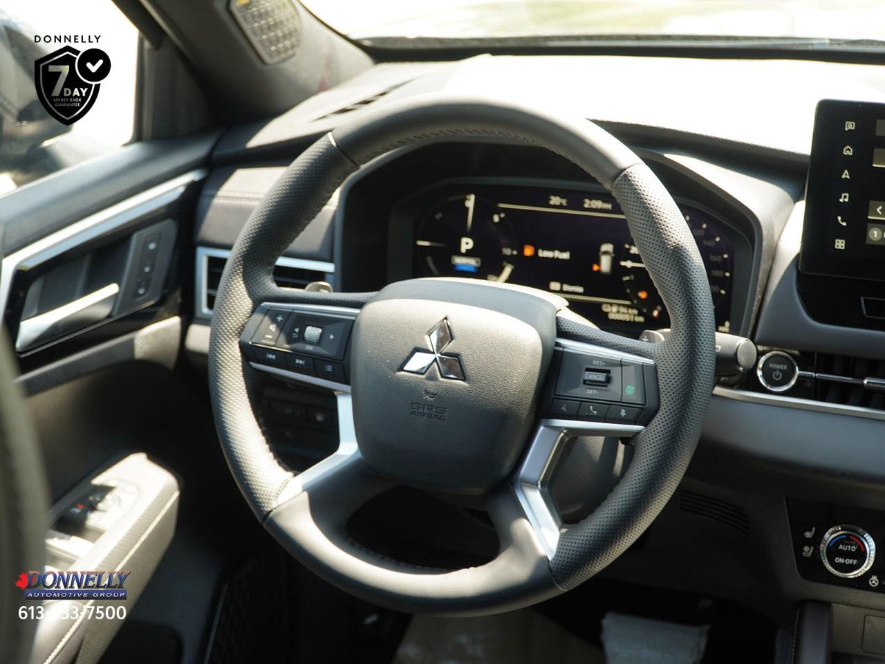 2026 Mitsubishi Outlander Plug-In Hybrid GT NOIR S-AWC Photo