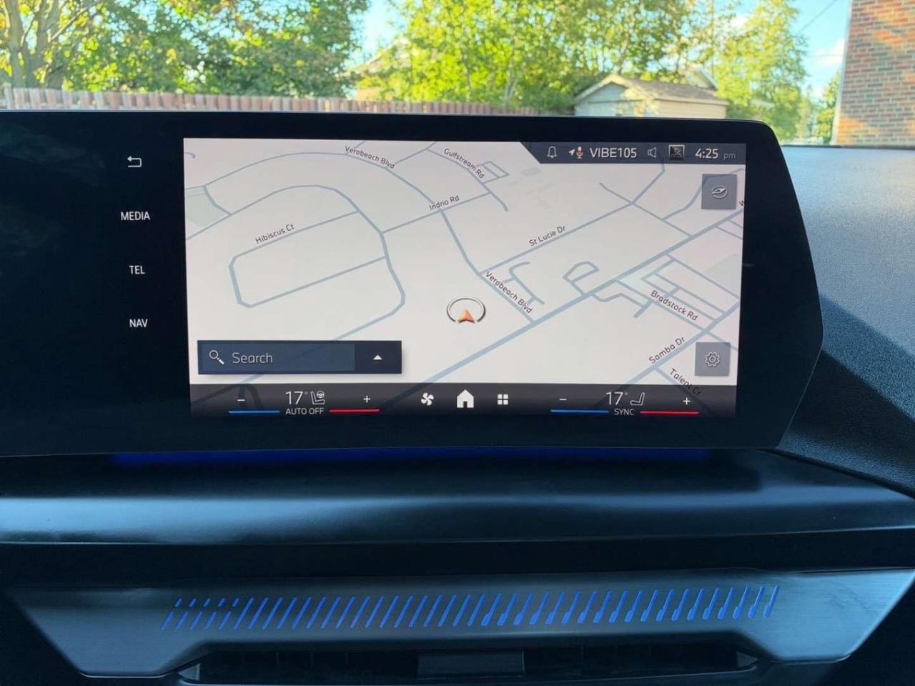 2025 BMW Others 228i xDrive Gran Coupe AWD / NO ACCIDENTS / Sunroof / / HARMAN KARDON Photo