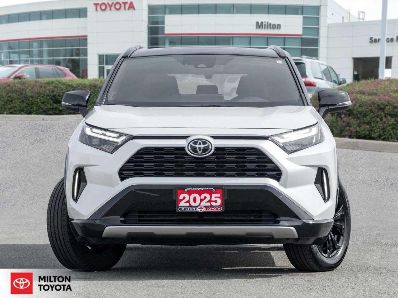 2025 Toyota RAV4 JBL AUDIO 10.5 SCREEN LEATHER SUNROOF ONE OWNER XSE Photo