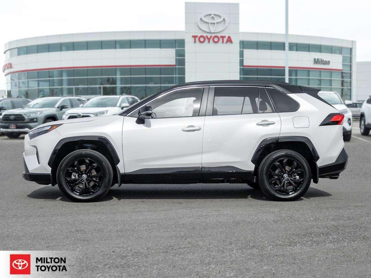 2025 Toyota RAV4 JBL AUDIO 10.5 SCREEN LEATHER SUNROOF ONE OWNER XSE Photo
