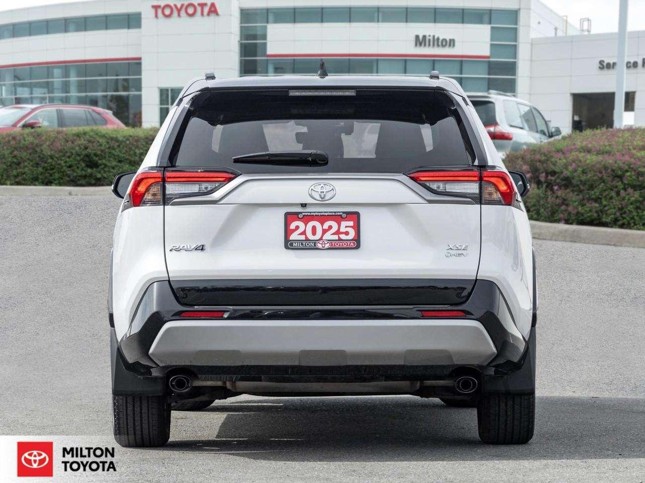 2025 Toyota RAV4 JBL AUDIO 10.5 SCREEN LEATHER SUNROOF ONE OWNER XSE Photo