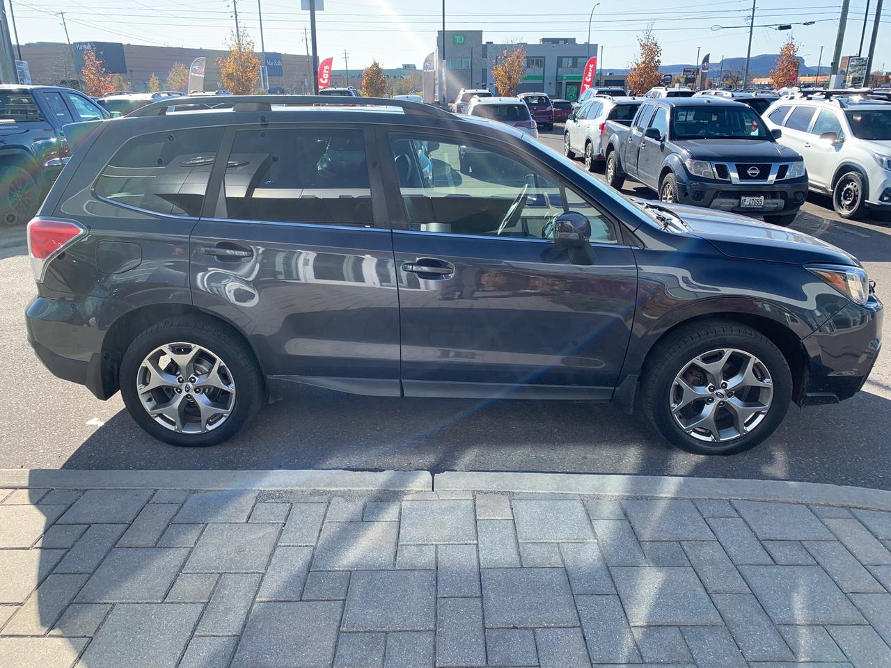 2017 Subaru Forester 2.5i Limited w/Technology Package Option (CVT) 4dr All-Wheel Drive Photo
