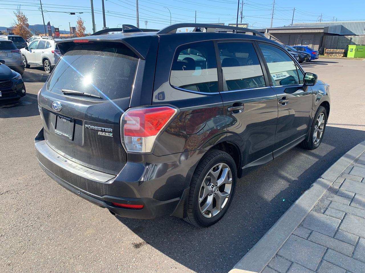 2017 Subaru Forester 2.5i Limited w/Technology Package Option (CVT) 4dr All-Wheel Drive Photo