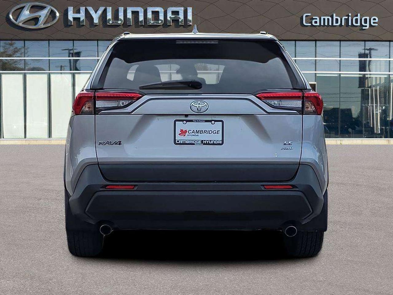 2020 Toyota RAV4 LE Photo