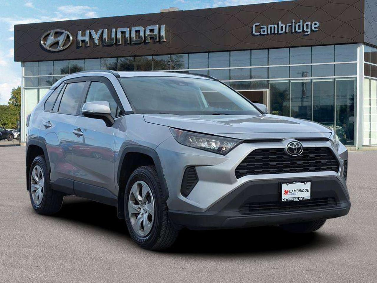 2020 Toyota RAV4 LE Photo