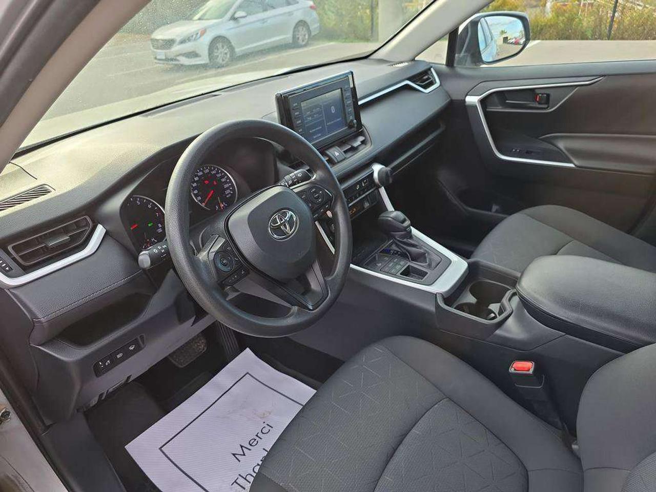 2020 Toyota RAV4 LE Photo