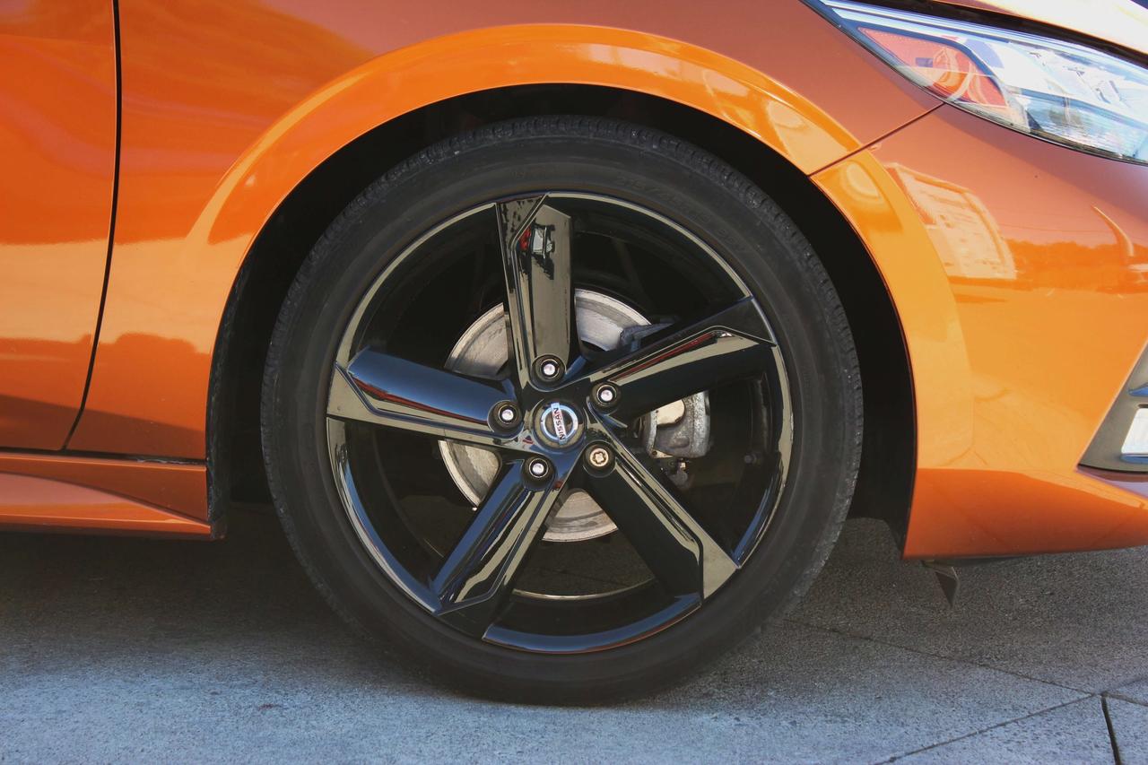 2022 Nissan Sentra SR Photo