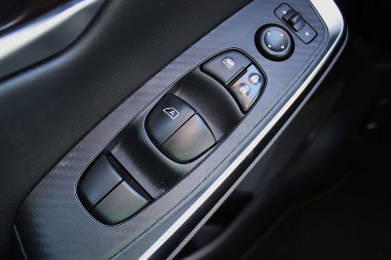 2022 Nissan Sentra SR Photo