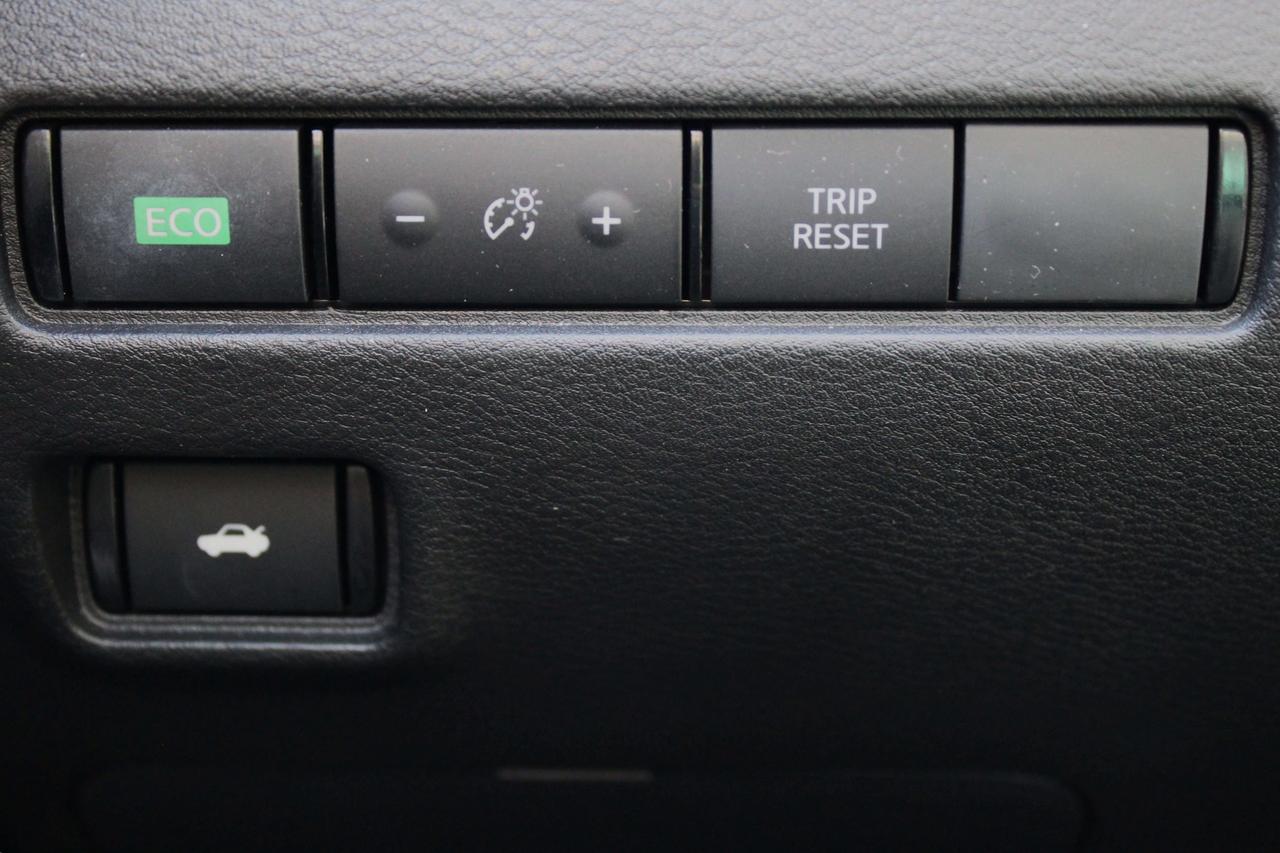 2022 Nissan Sentra SR Photo