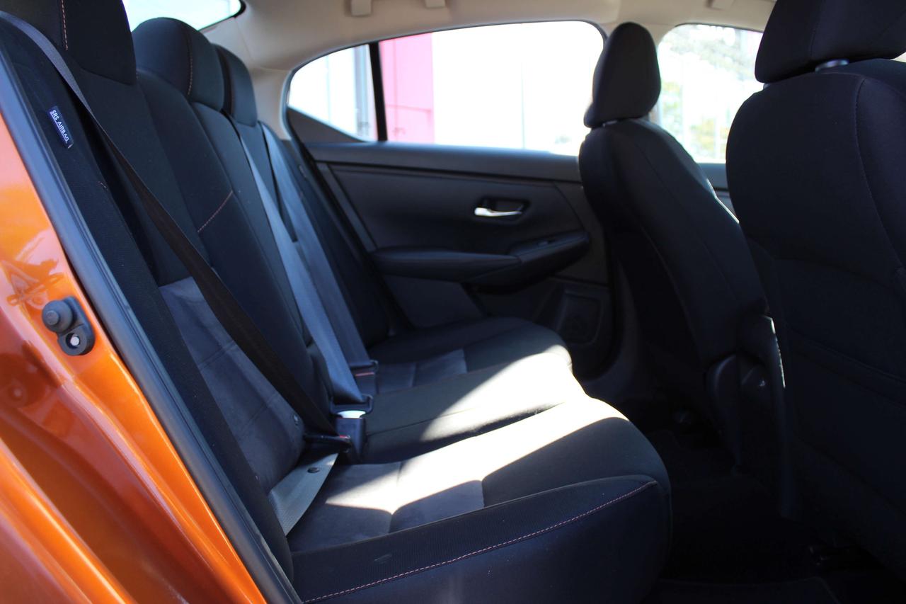 2022 Nissan Sentra SR Photo