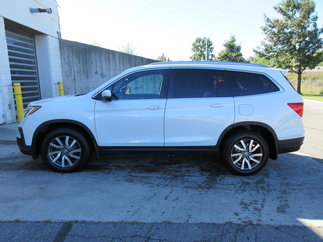 2022 Honda Pilot EX-L Navi 4dr All-Wheel Drive Photo
