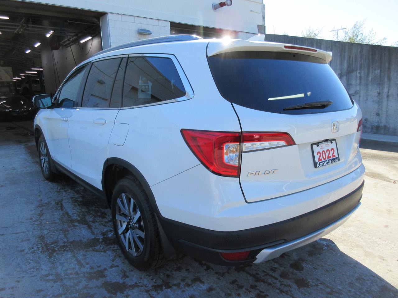 2022 Honda Pilot EX-L Navi 4dr All-Wheel Drive Photo