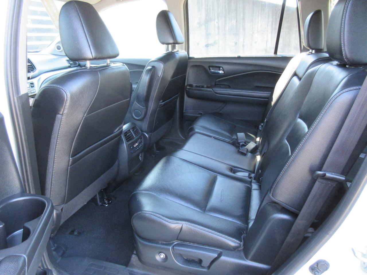 2022 Honda Pilot EX-L Navi 4dr All-Wheel Drive Photo