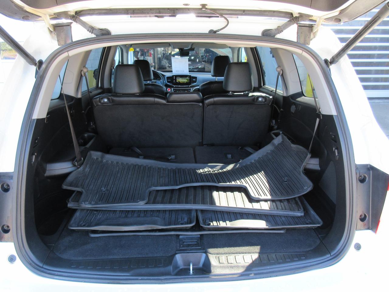 2022 Honda Pilot EX-L Navi 4dr All-Wheel Drive Photo