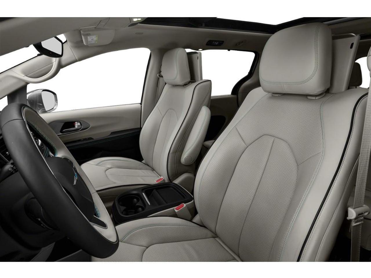 2020 Chrysler Pacifica Hybrid Touring Passenger Van Photo