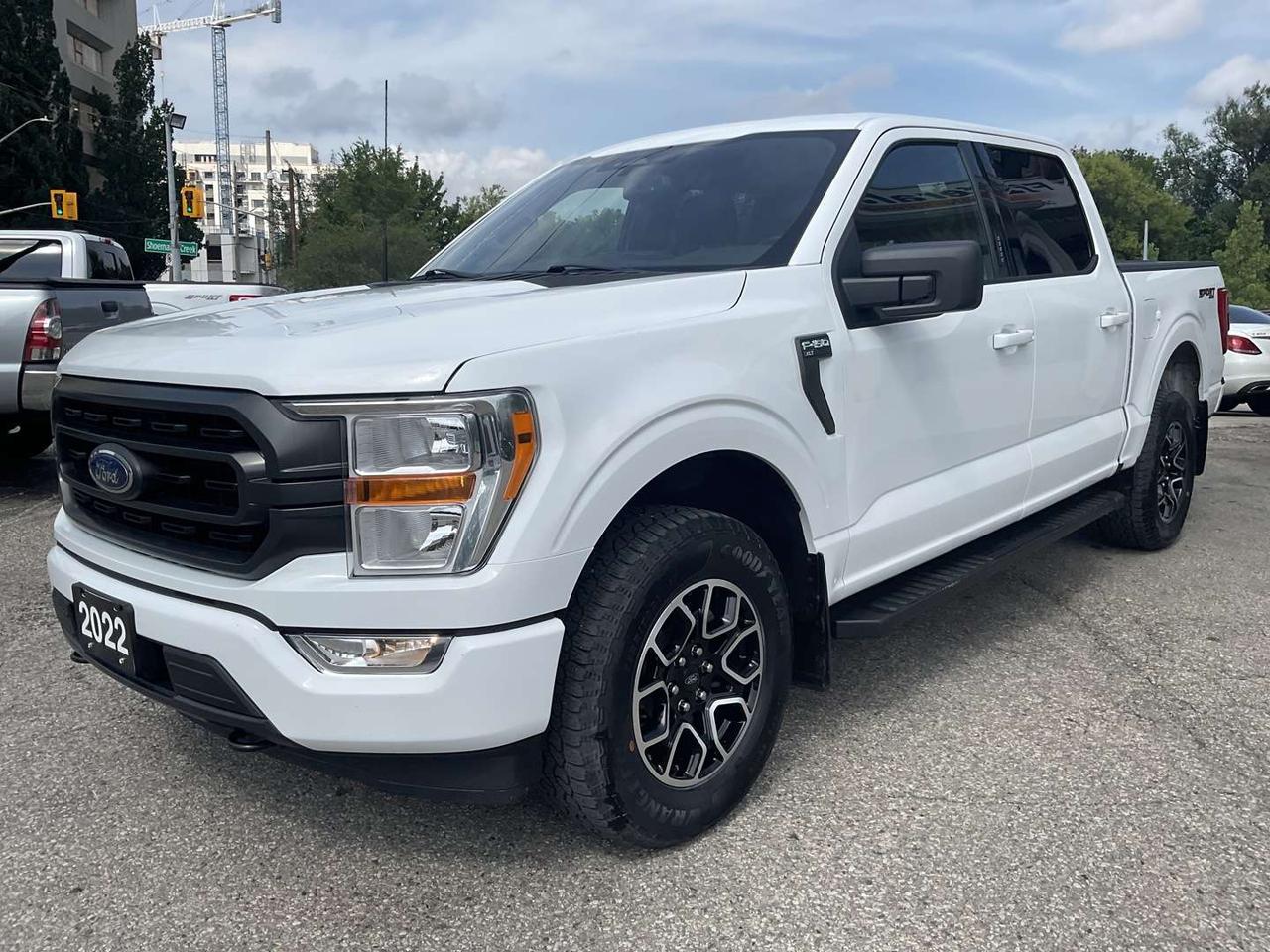 2022 Ford F-150 XLT Sport SuperCrew 6.5-ft. Bed 4WD - NAV! BACK-UP CAM! BSM! CAR PLAY! DRIVING AIDS! Photo2