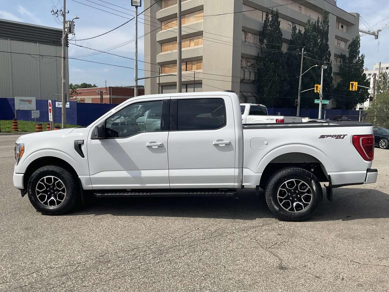 2022 Ford F-150 XLT Sport SuperCrew 6.5-ft. Bed 4WD - NAV! BACK-UP CAM! BSM! CAR PLAY! DRIVING AIDS! Photo3