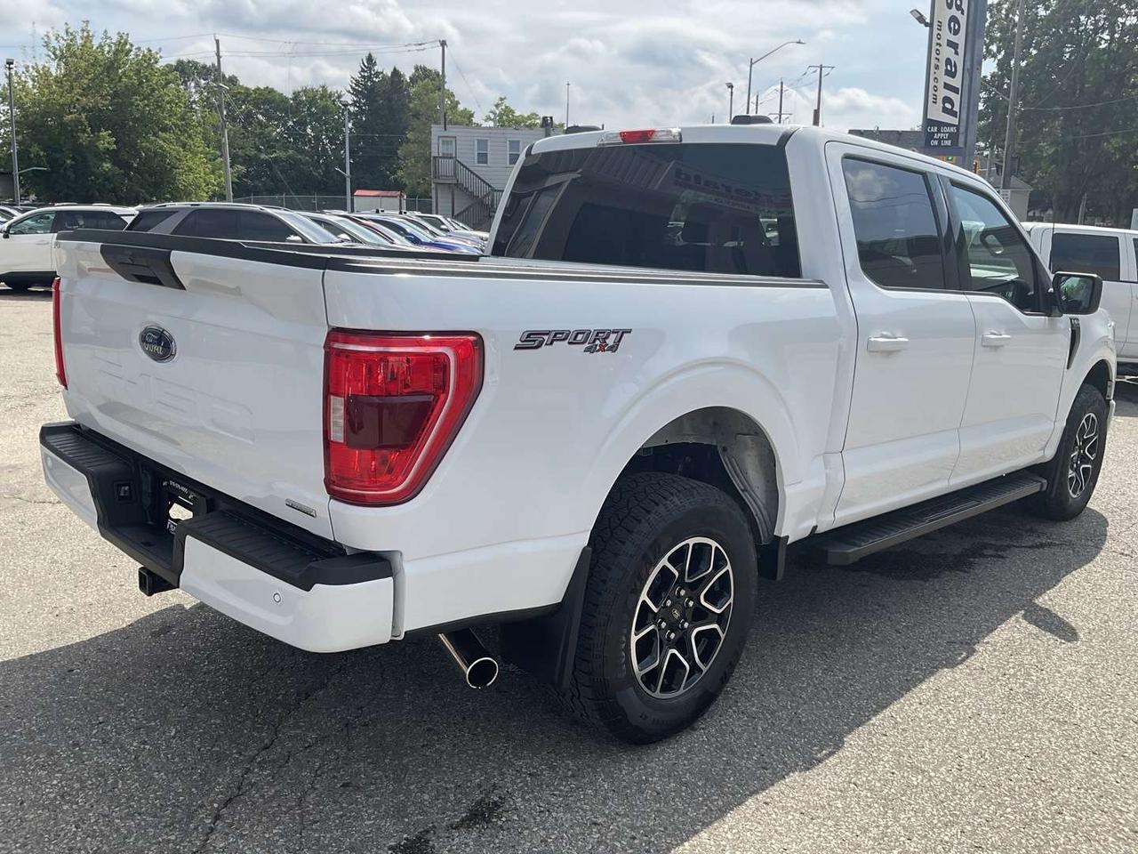 2022 Ford F-150 XLT Sport SuperCrew 6.5-ft. Bed 4WD - NAV! BACK-UP CAM! BSM! CAR PLAY! DRIVING AIDS! Photo