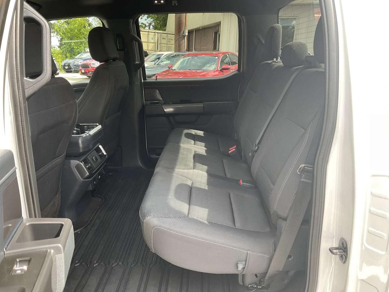 2022 Ford F-150 XLT Sport SuperCrew 6.5-ft. Bed 4WD - NAV! BACK-UP CAM! BSM! CAR PLAY! DRIVING AIDS! Photo