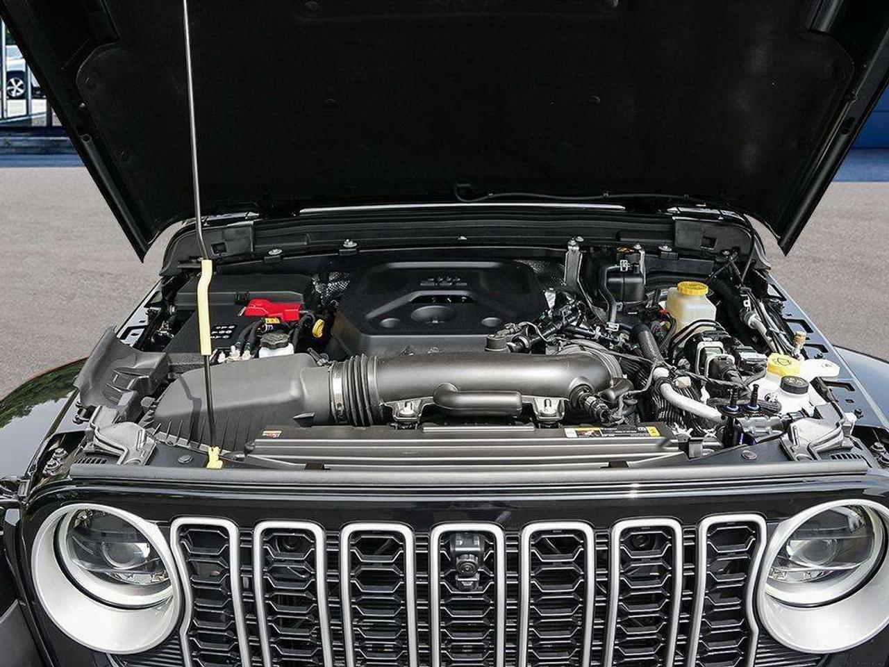 2024 Jeep Wrangler Sahara Photo