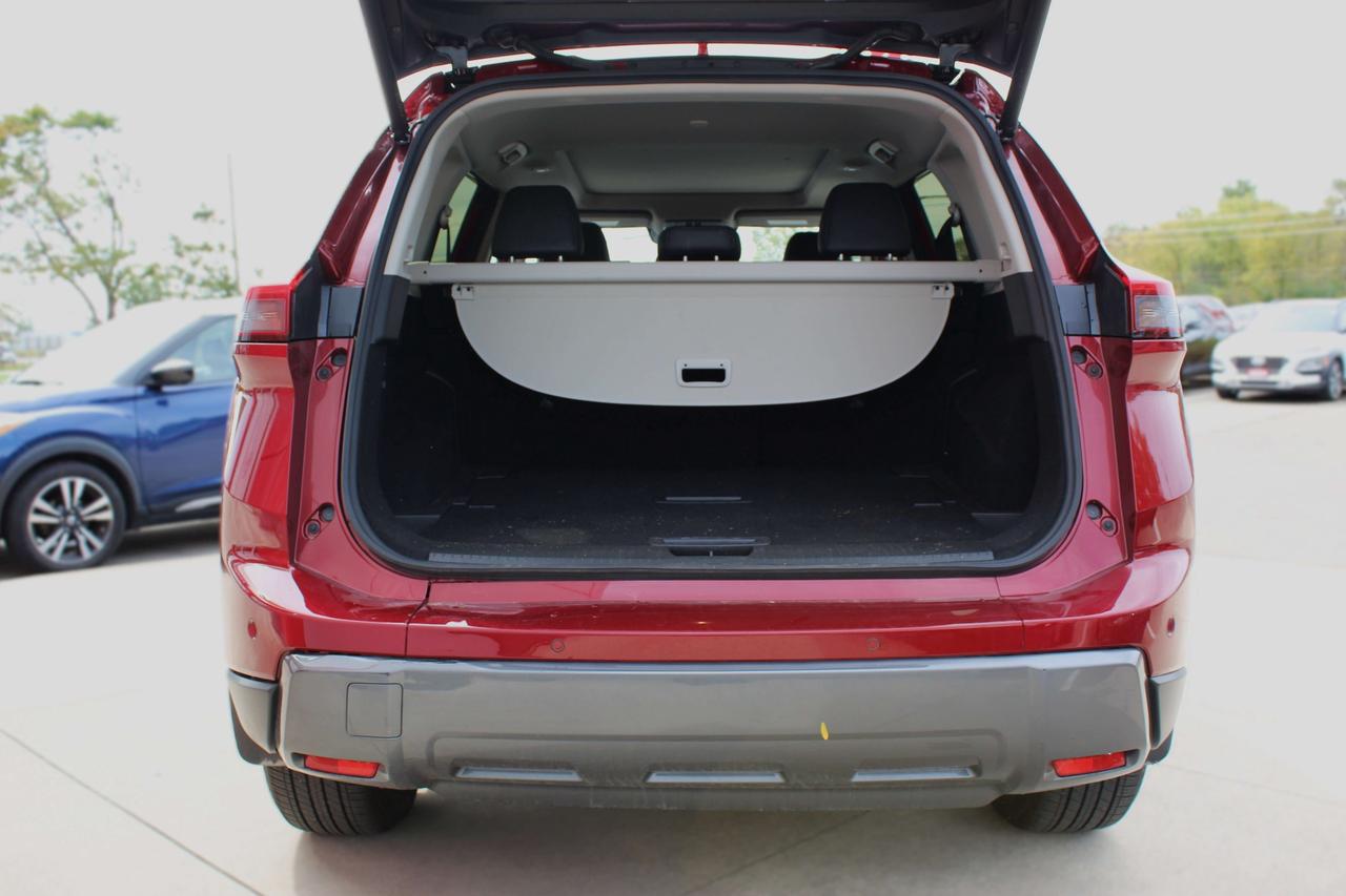 2025 Nissan Rogue SL Photo