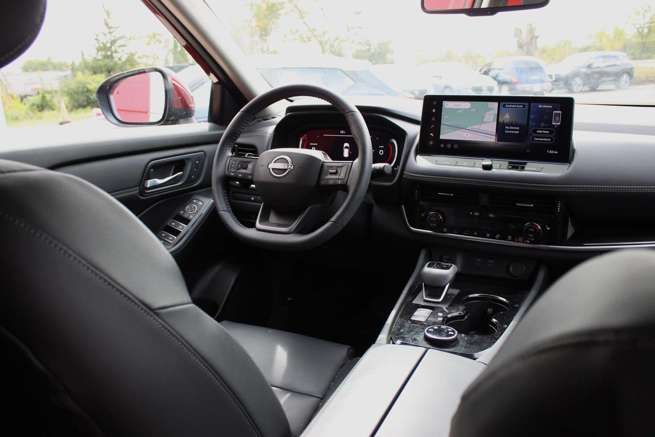 2025 Nissan Rogue SL Photo