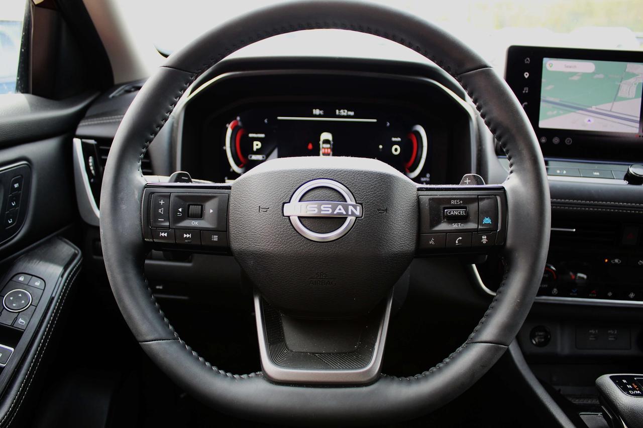 2025 Nissan Rogue SL Photo