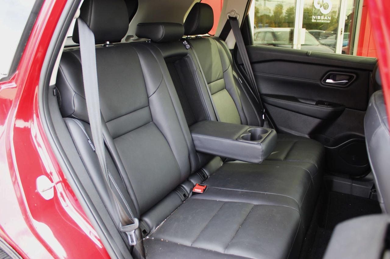 2025 Nissan Rogue SL Photo
