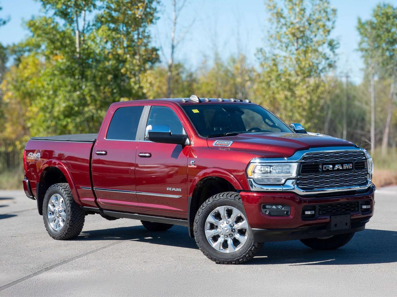 2022 RAM 2500 Limited - Power Retractable Running Boards Photo5