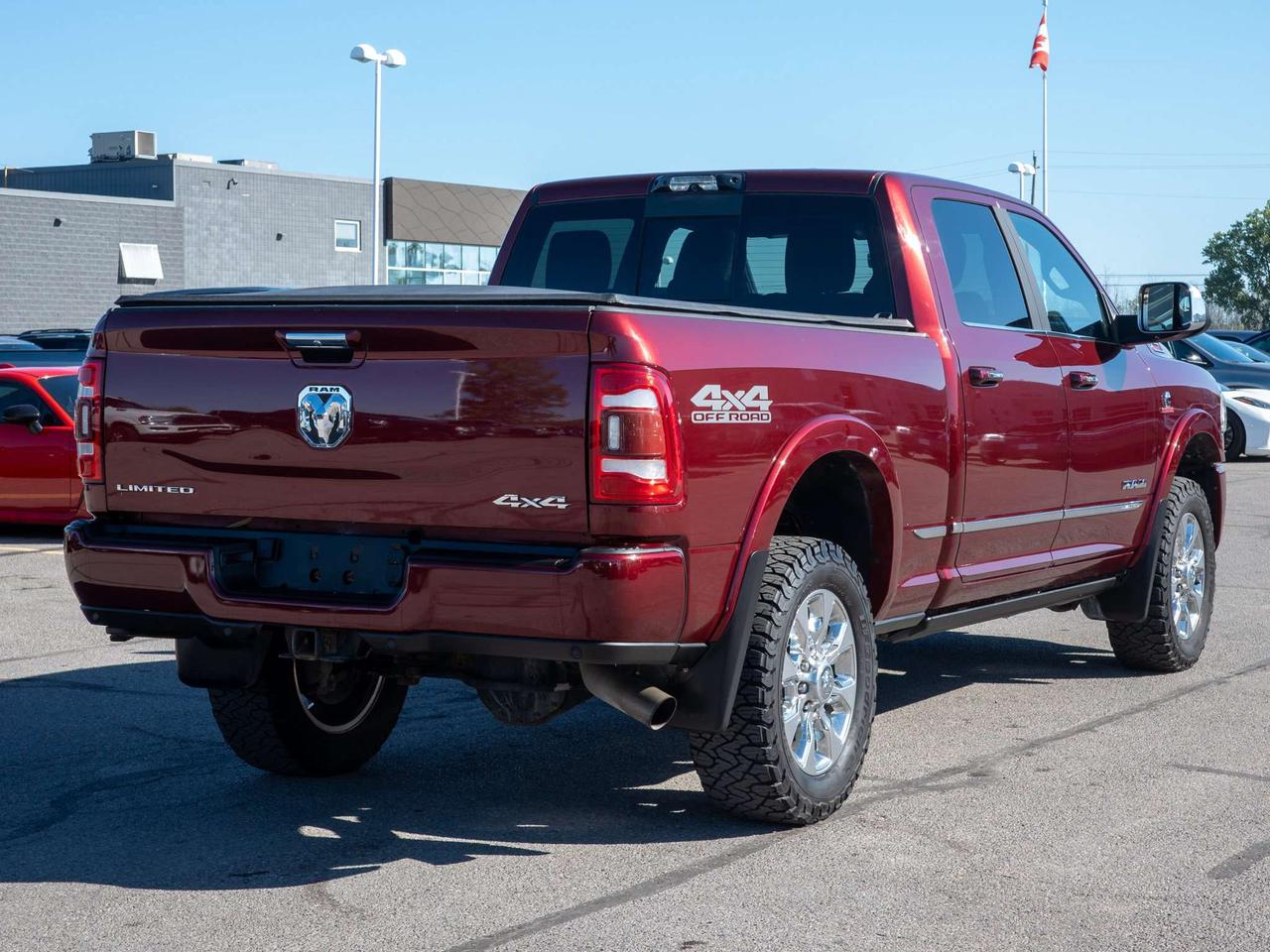 2022 RAM 2500 Limited - Power Retractable Running Boards Photo