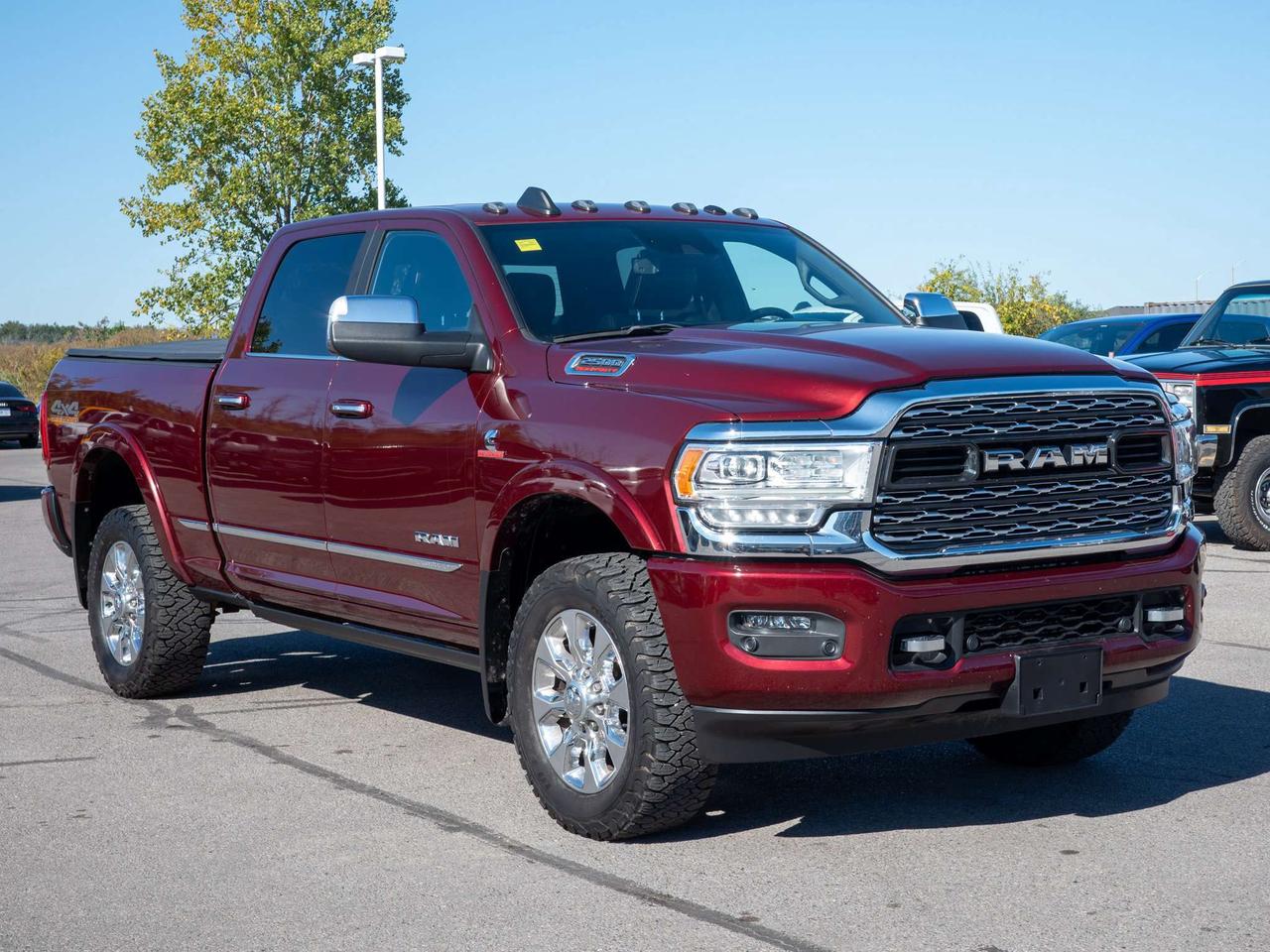 2022 RAM 2500 Limited - Power Retractable Running Boards Photo