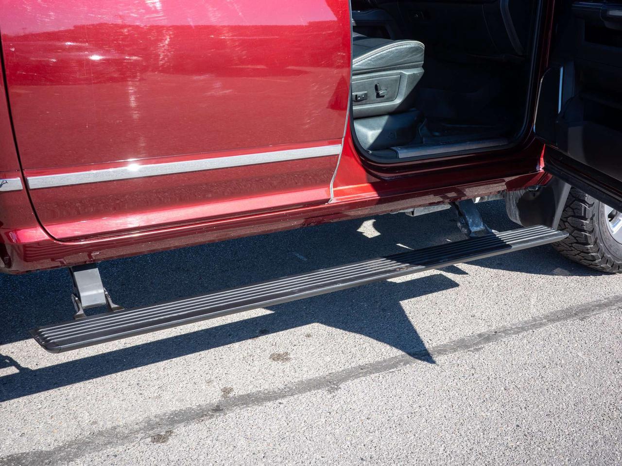 2022 RAM 2500 Limited - Power Retractable Running Boards Photo