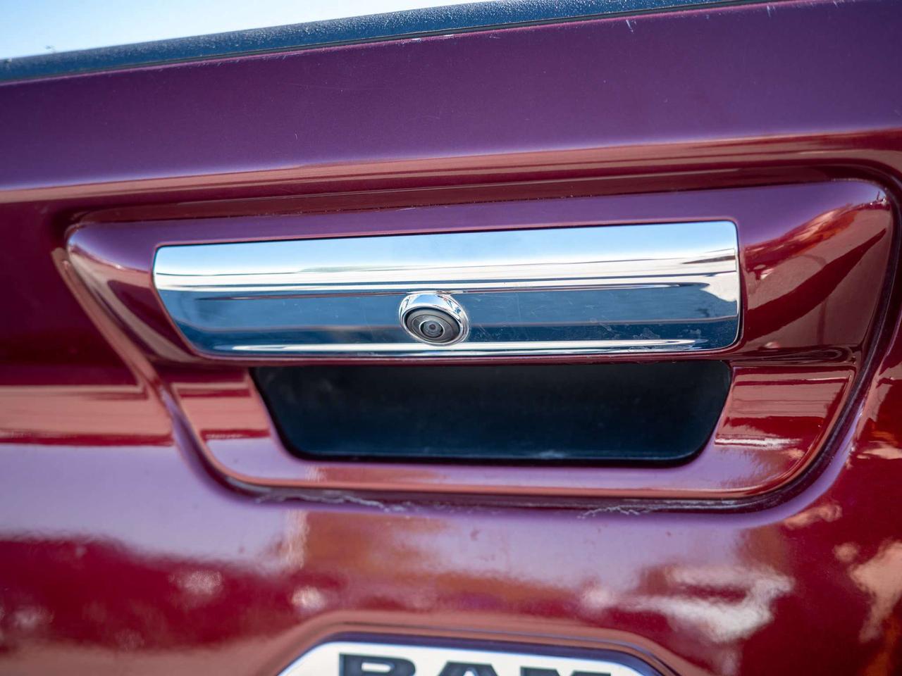 2022 RAM 2500 Limited - Power Retractable Running Boards Photo
