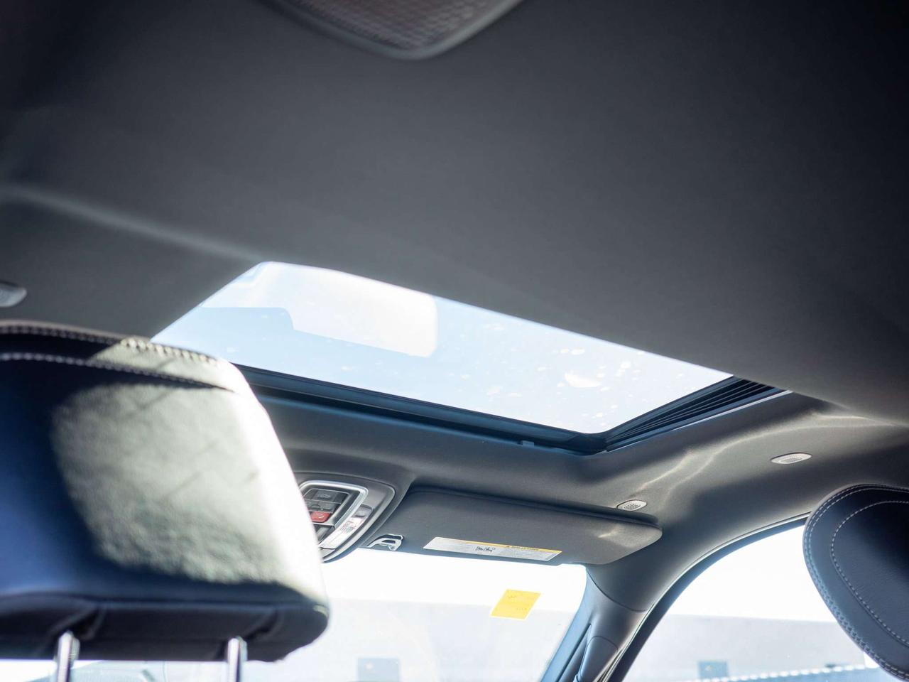 2022 RAM 2500 Limited - Power Retractable Running Boards Photo