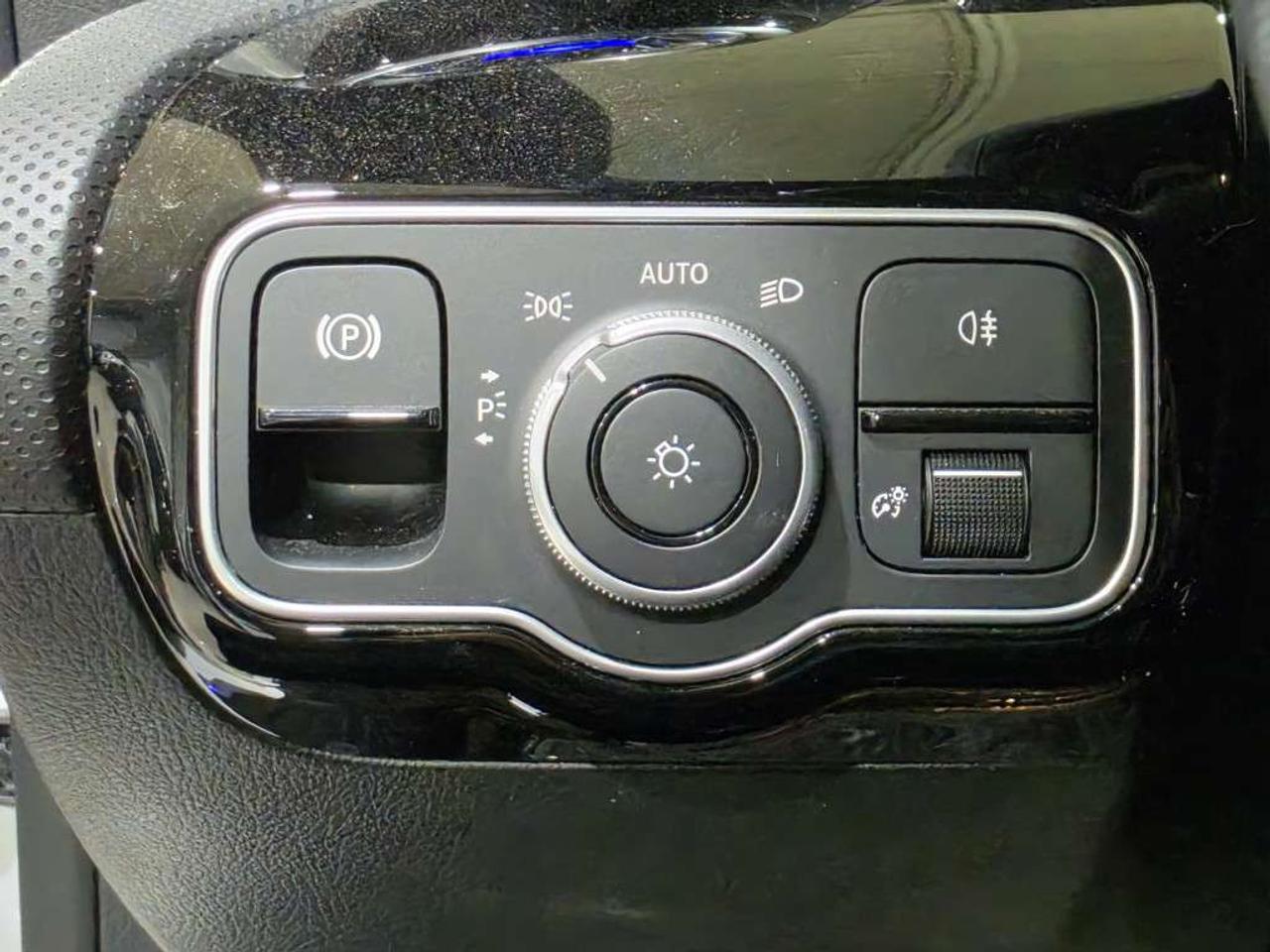 2025 Mercedes-Benz CLA CLA 250 4MATIC NO ACCIDENT BLINDSPOT LEATHER SUNROOF Photo