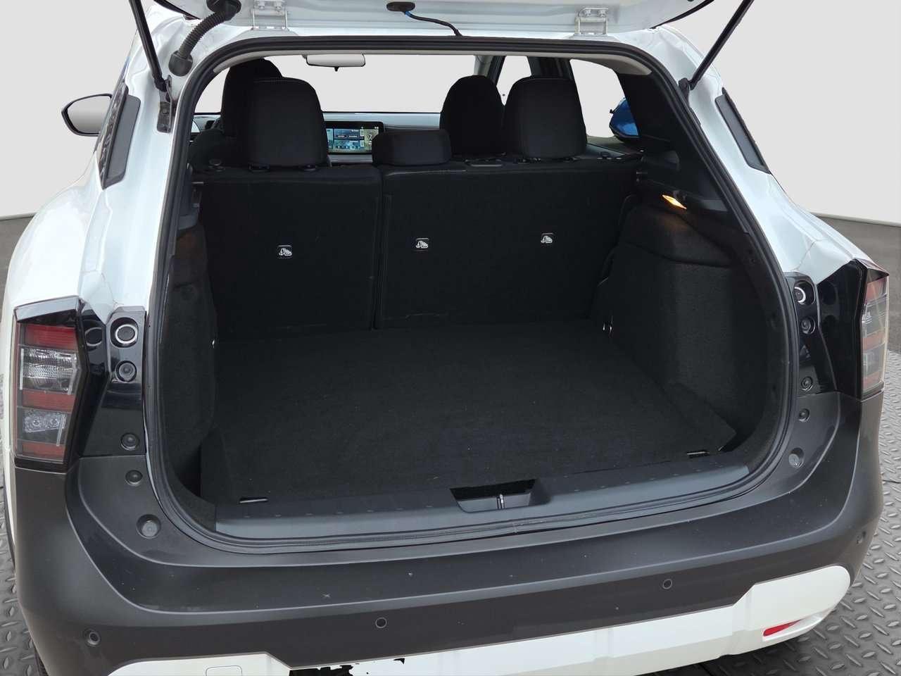 2025 Nissan Kicks SV Photo