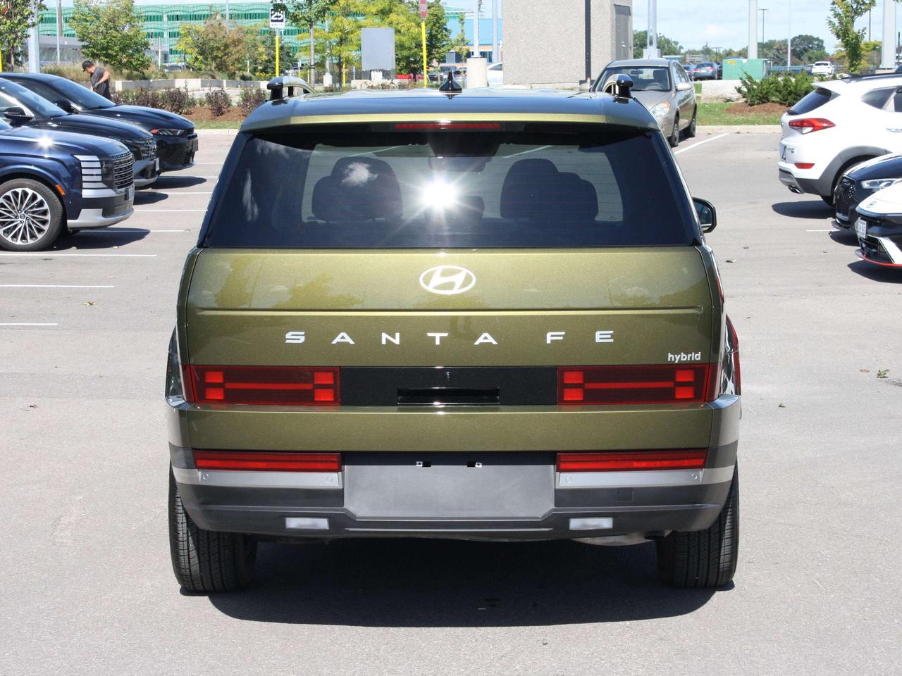 2026 Hyundai Santa Fe Preferred / AWD / Heated Seats / Blind Spot Photo4